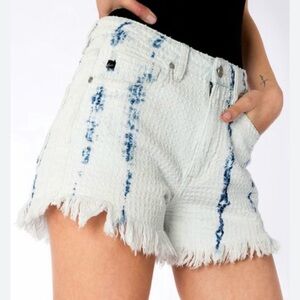 KanCan White Tie-Dye Frayed Hem Women's Shorts Size L